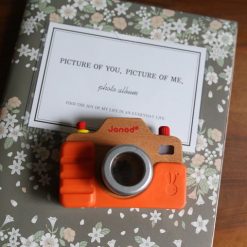 Drewniany aparat fotograficzny