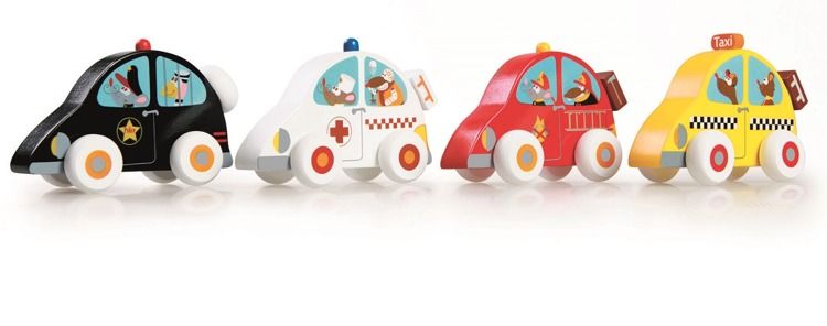 Cztery drewniane samochodziki Cztery drewniane samochodziki