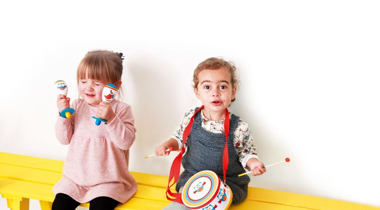 Drewniany marakas z sówką Lou Drewniany marakas z sówką Lou