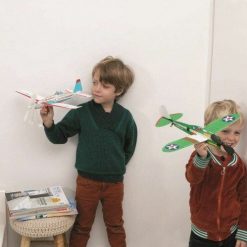 Niebieski samolot akrobacyjny