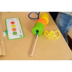 Duża drewniana sznurowanka