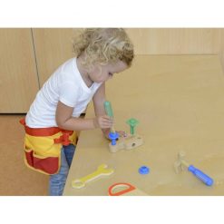 Pas stolarza z narzędziami