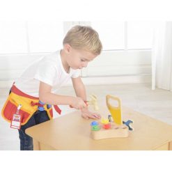 Pas stolarza z narzędziami