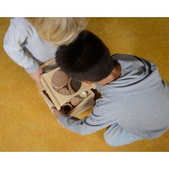 Stolik powiększający z lupą