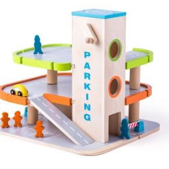 Drewniany parking i garaż z windą