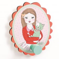 Drewniany wieszaczek Dziewczynka