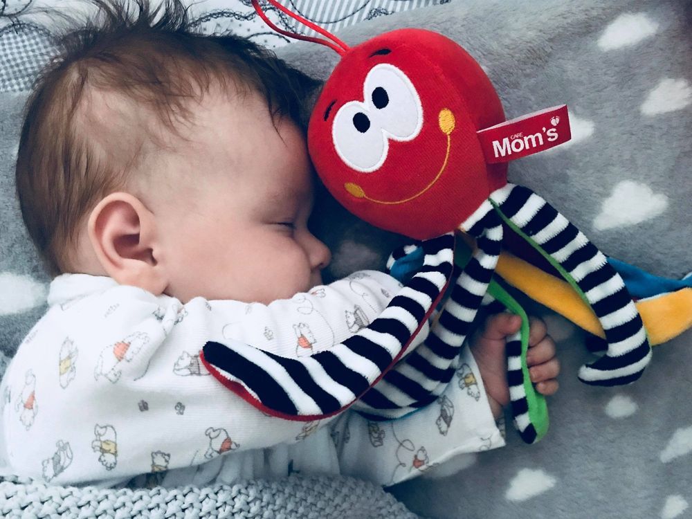 Grzechotka Ośmiornica biało-czarna Mom'sCare 0+ 998 1 Grzechotka Ośmiornica