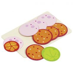 Wędlina na desce jedzenie na kanapki