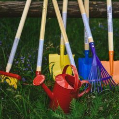 Zabawka ogrodowa – motyka