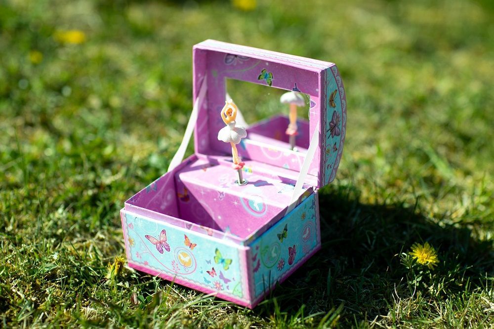 Szkatułka z pozytywką motyl Szkatułka z pozytywką motyl