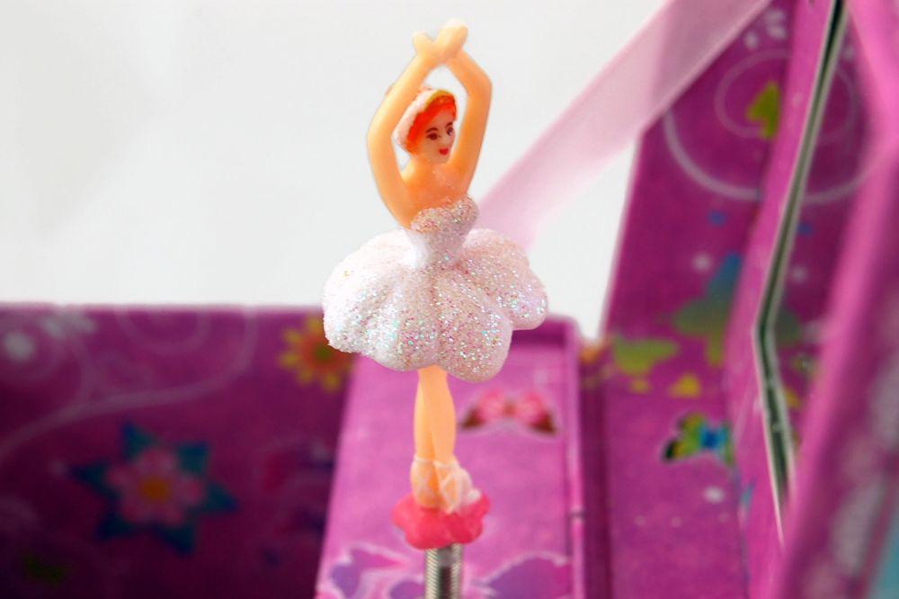 Szkatułka z pozytywką motyl Szkatułka z pozytywką motyl