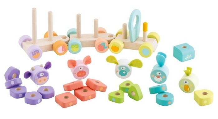 Drewniany pociąg i układanka Drewniany pociąg i układanka