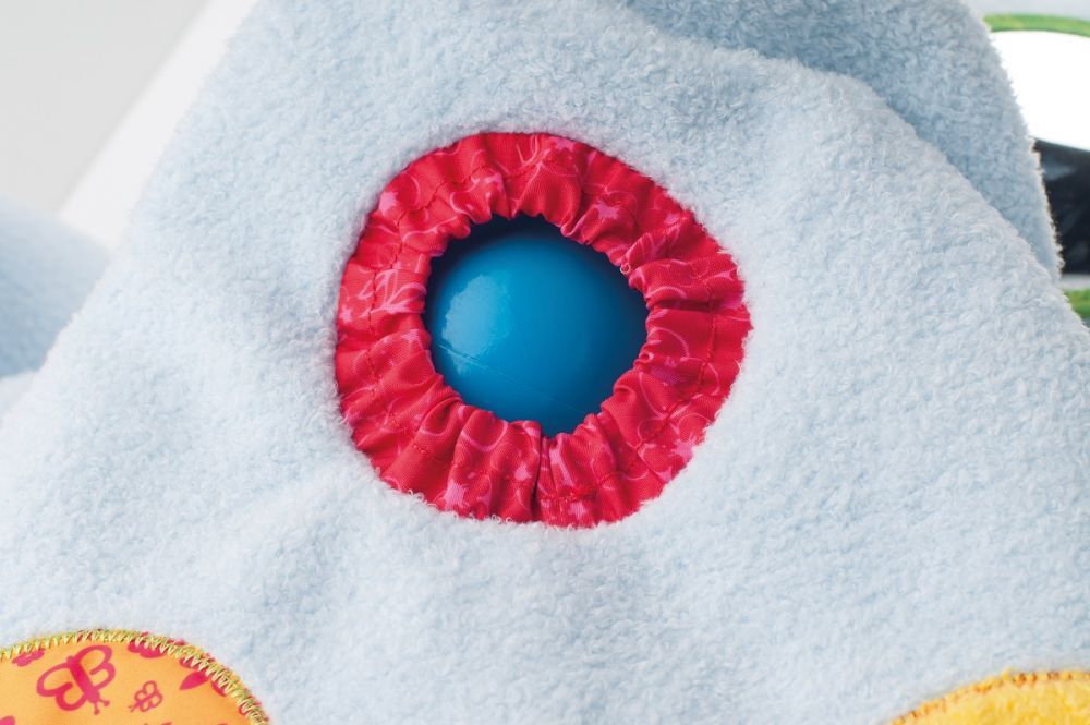 Wielofunkcyjny pies z piłeczkami Wielofunkcyjny pies z piłeczkami