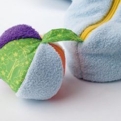 Wielofunkcyjny pies z piłeczkami