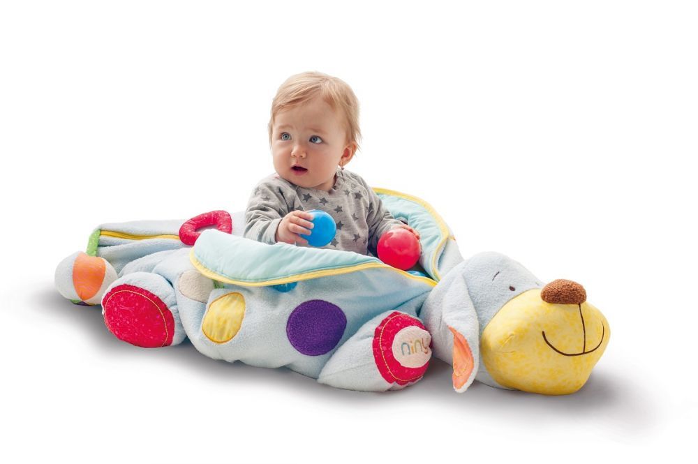 Wielofunkcyjny pies z piłeczkami Wielofunkcyjny pies z piłeczkami