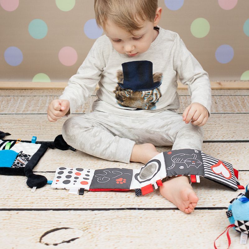 Książeczka pluszowa dla maluszka czerwona Książeczka pluszowa dla maluszka czerwona