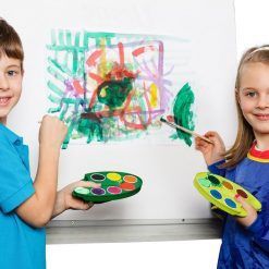 Farby z paletą do mieszania plus biała i pędzle