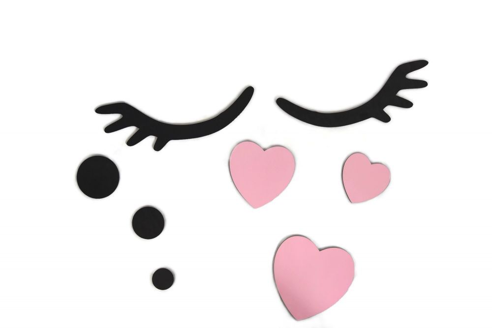 Dekoracja oczka z serduszkami Dekoracja oczka z serduszkami